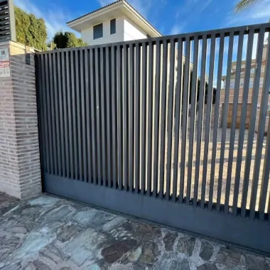 Puertas de Garaje Correderas - Reparación e Instalación Asesoria y Diseno Personalizado Puertas garaje Correderas - Puertas de Garaje Correderas - Reparación e Instalación