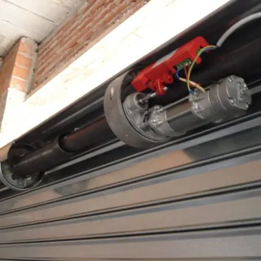 Puertas de Garaje Enrollables – Reparación e Instalación Automatizacion de Puertas Manuales Puertas de Garaje Enrollables - Puertas de Garaje Enrollables – Reparación e Instalación