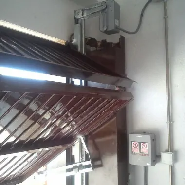 Puertas de Garaje Basculantes - Reparación e Instalación Automatizacion de puertas - Puertas de Garaje Basculantes - Reparación e Instalación