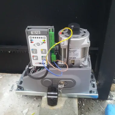 Puertas de Garaje Correderas - Reparación e Instalación Cambio de Motores y Accesorios Puertas garaje Correderas copia - Puertas de Garaje Correderas - Reparación e Instalación