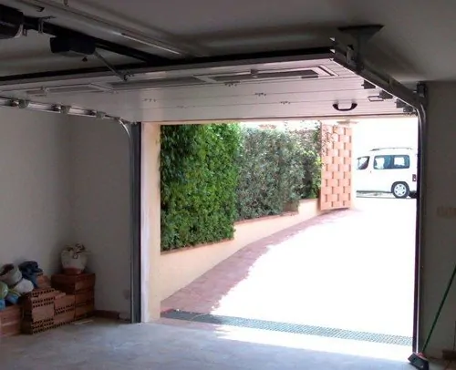 Que empresas ofrecen el servicio de motorizacion de puertas de garaje en Barcelona - &iquest;Qu&eacute; empresas ofrecen el servicio de motorizaci&oacute;n de puertas de garaje en Barcelona?