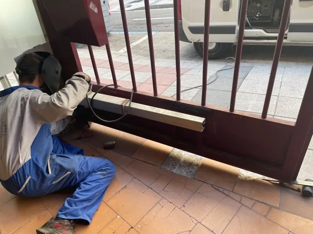 Cuales son las mejores empresas de reparacion de puertas automaticas Barcelona - &iquest;Cu&aacute;les son las mejores empresas de reparaci&oacute;n de puertas autom&aacute;ticas en Barcelona?